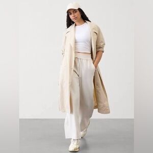 Athleta Luna Trench, Color: Dune, Ivory, EUC, lightweight, oversized, travel